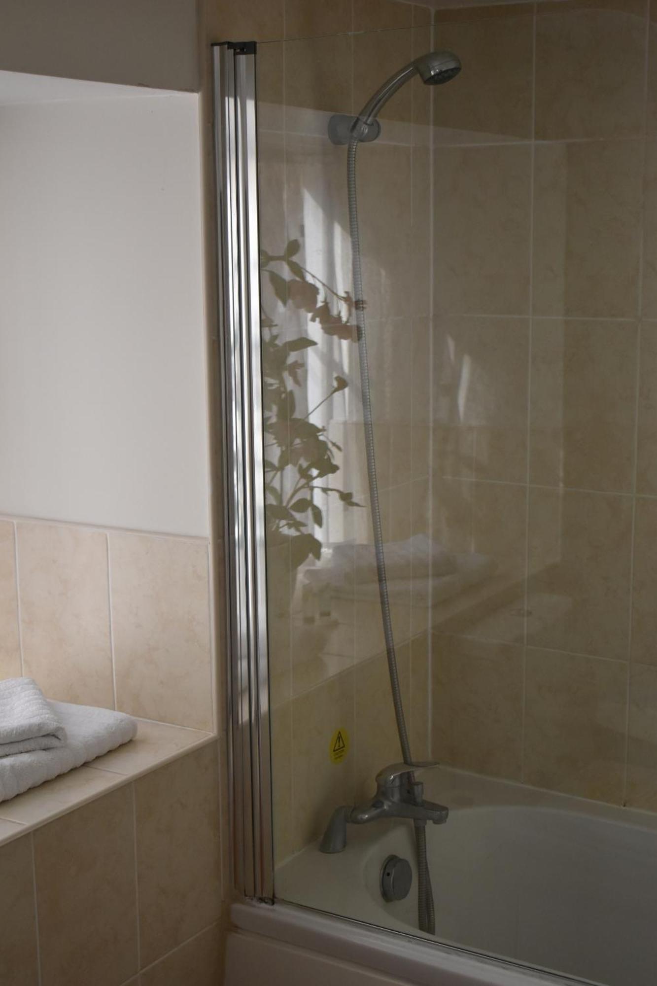 Davenford Cotswold Gardens Bed & Breakfast Stow-on-the-Wold Room photo